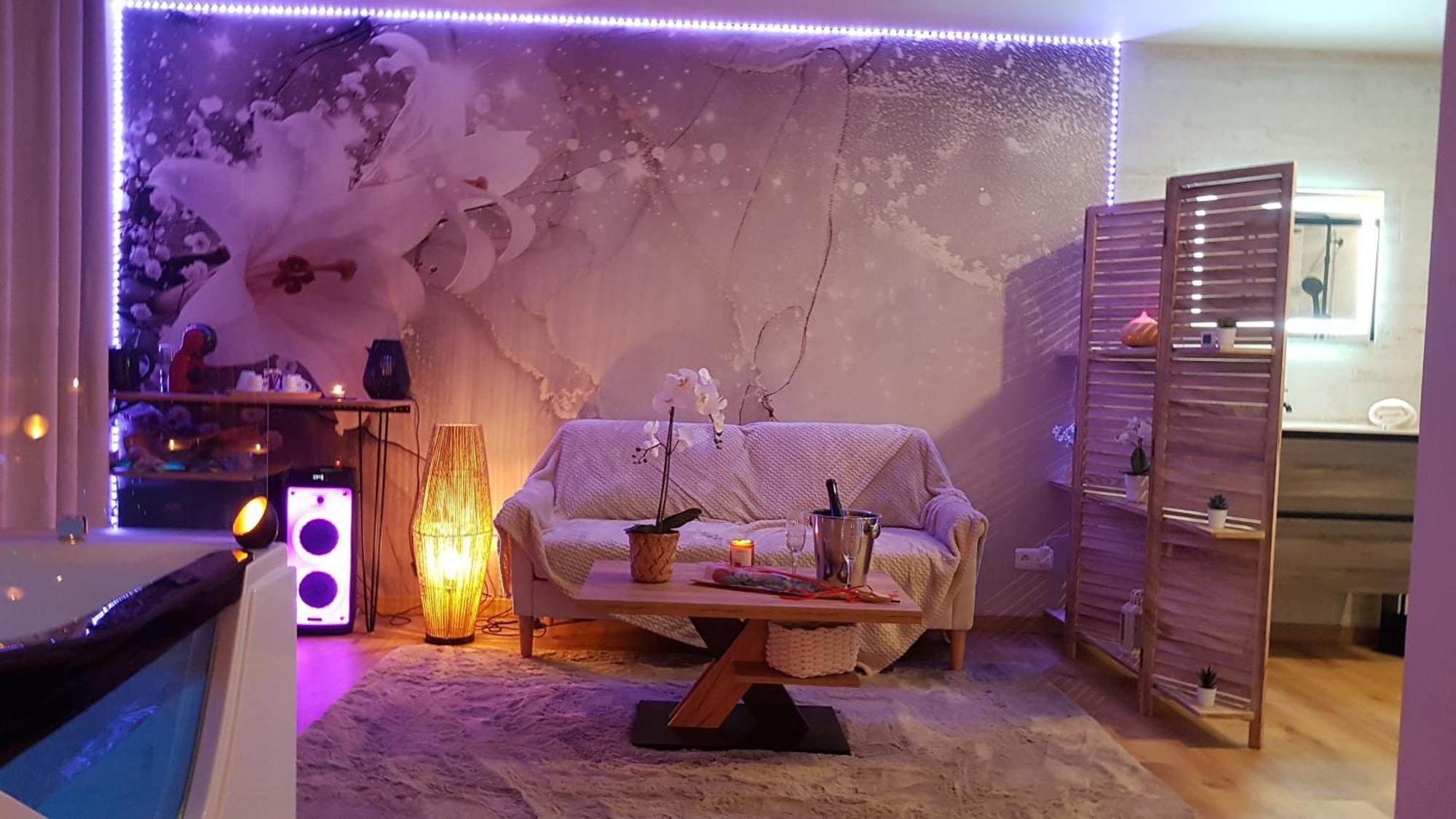 Puisserguier Love Room Jaccuzi מראה חיצוני תמונה